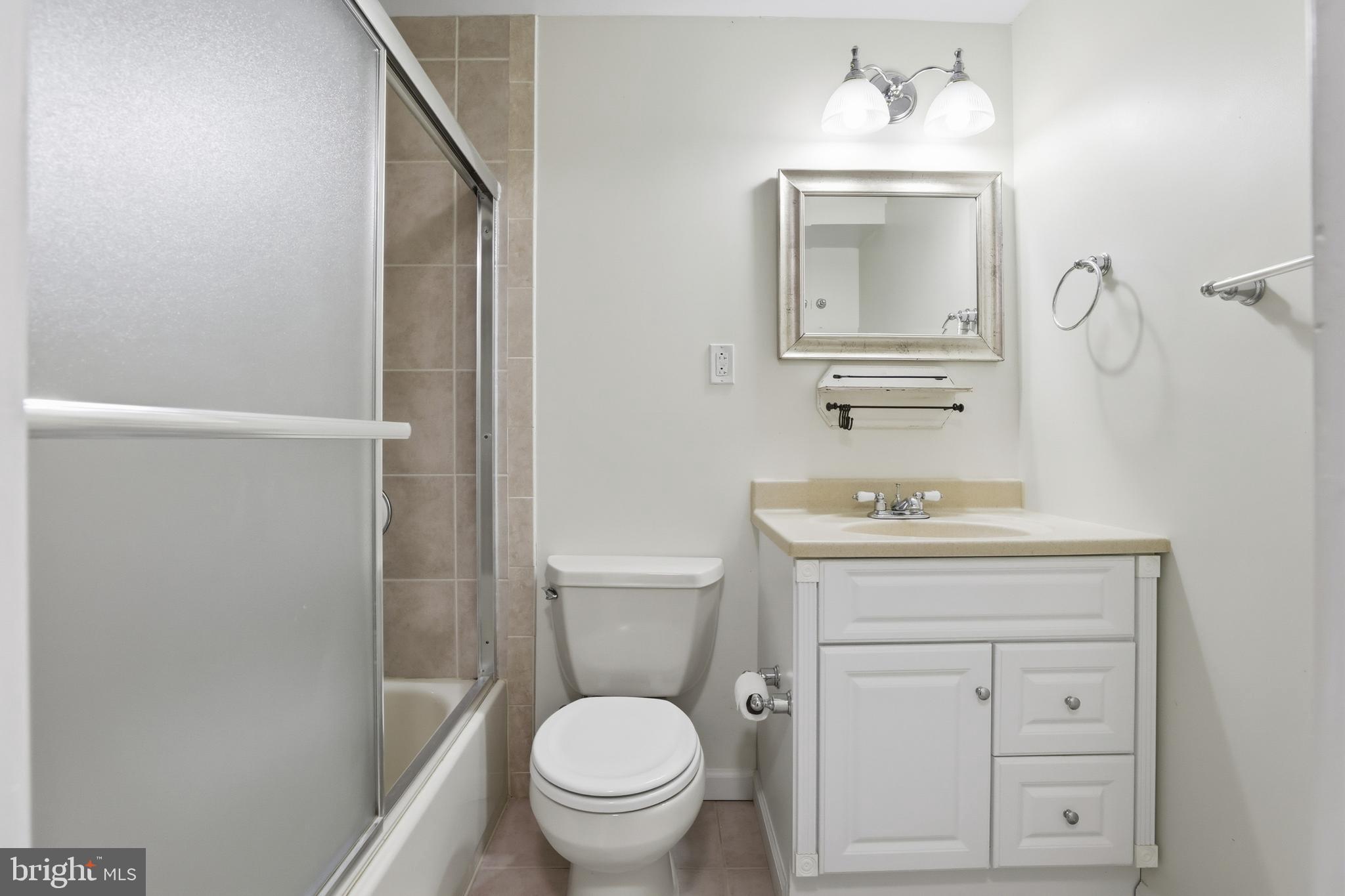 5 HYACINTH COURT 7-3