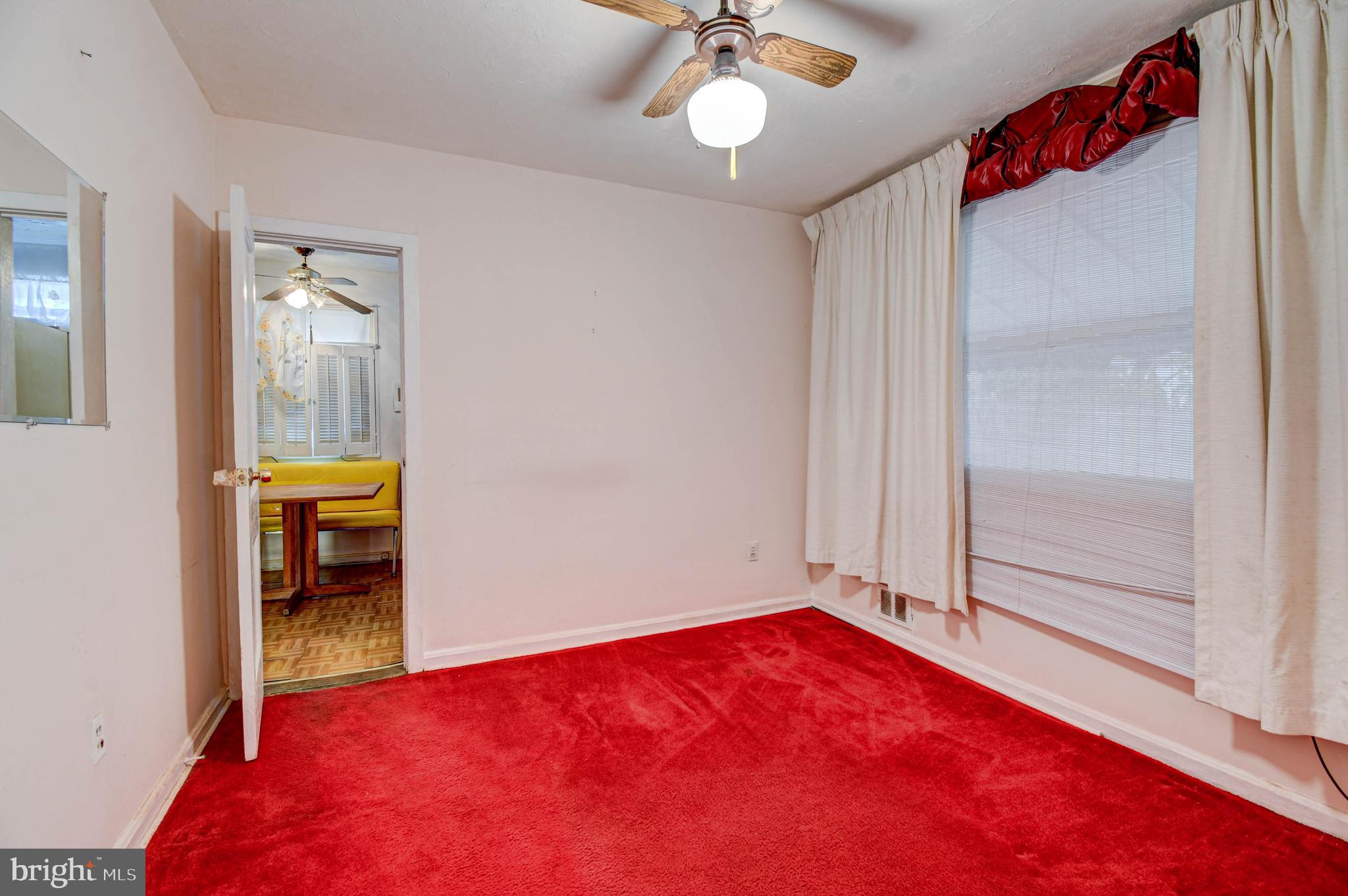 220 UNIVERSITY BOULEVARD E