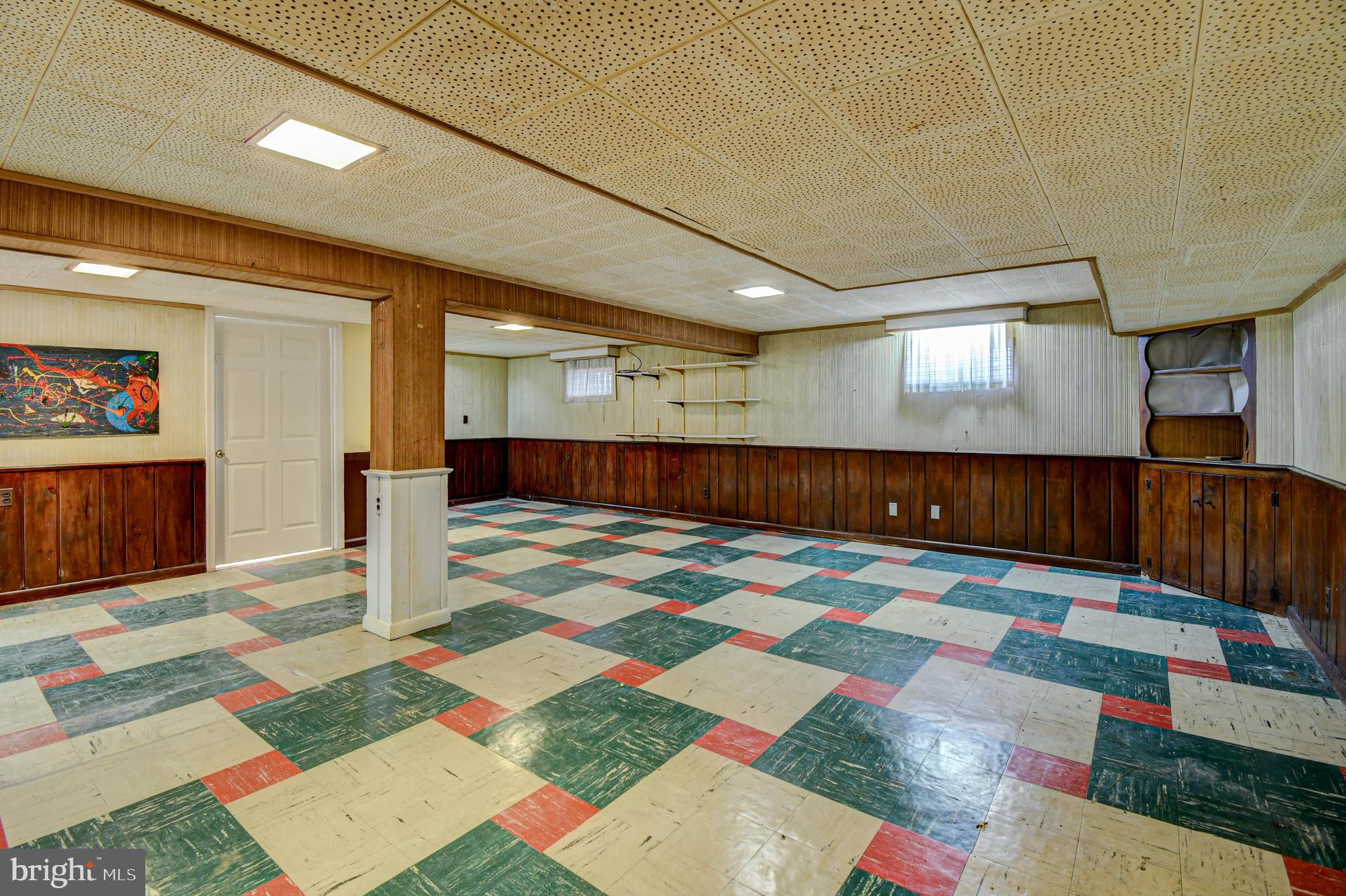 220 UNIVERSITY BOULEVARD E