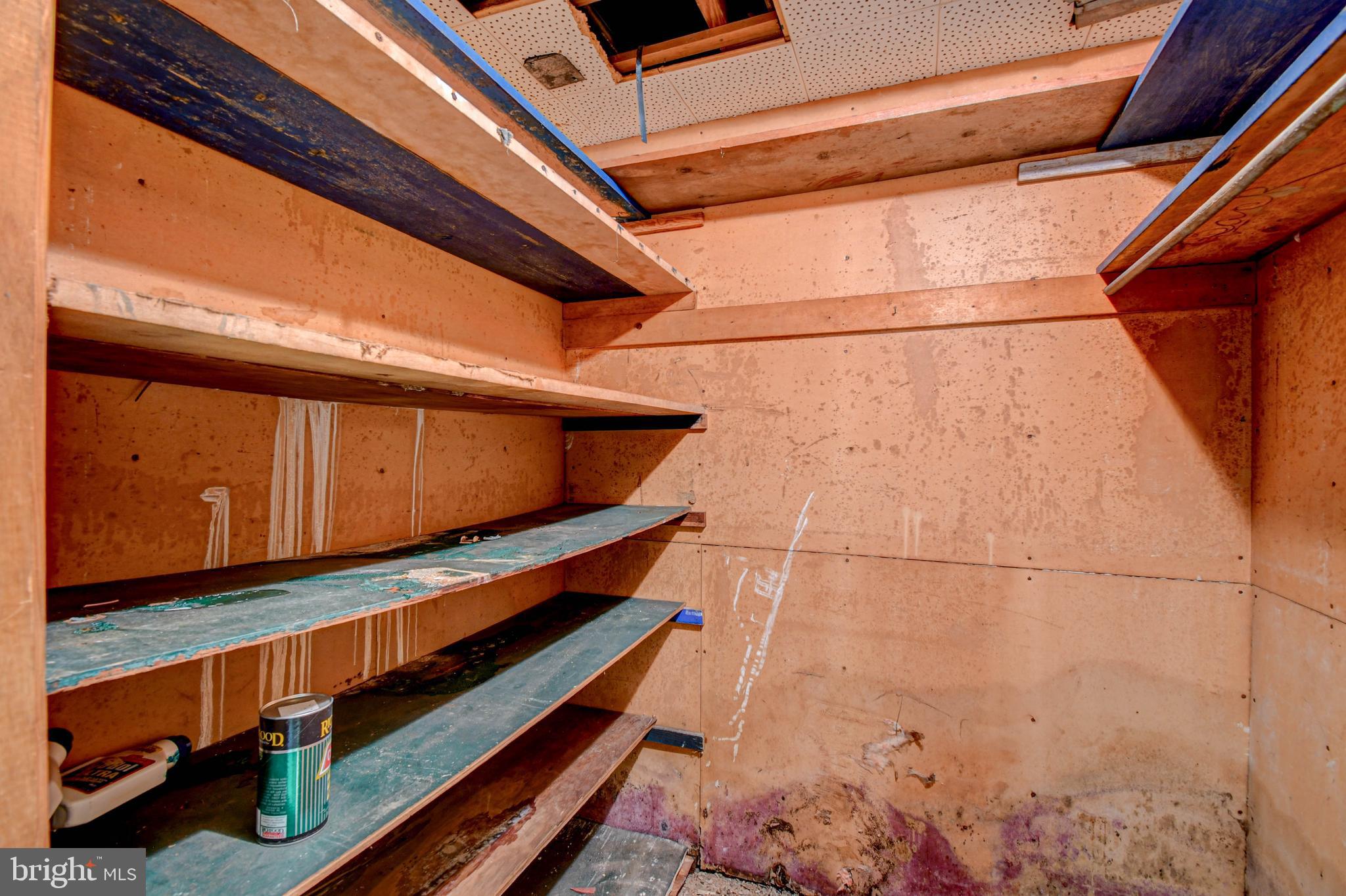 220 UNIVERSITY BOULEVARD E