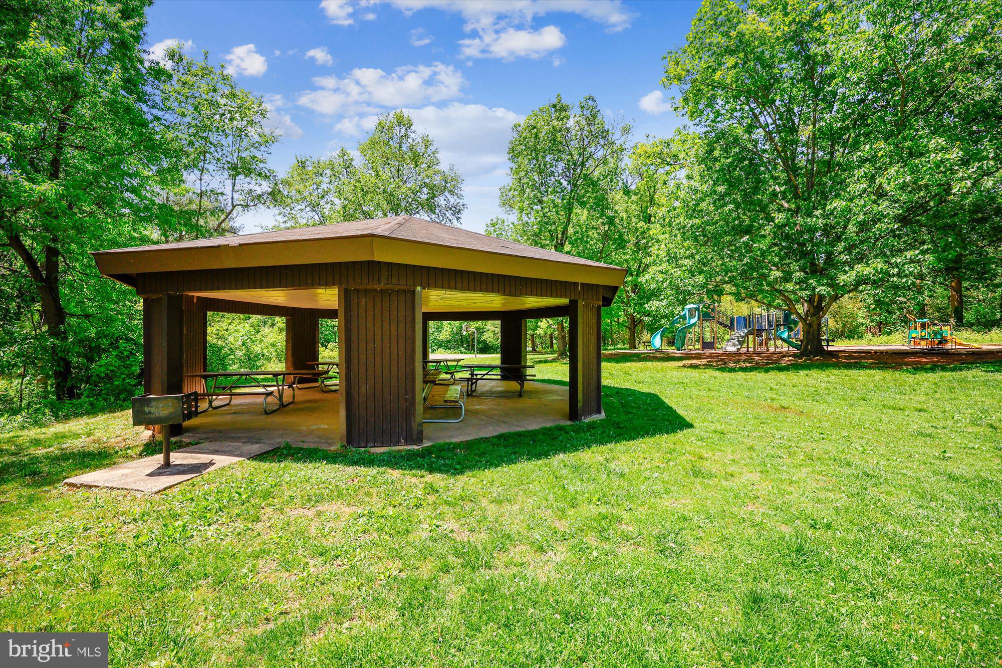 4605 SUNFLOWER DRIVE