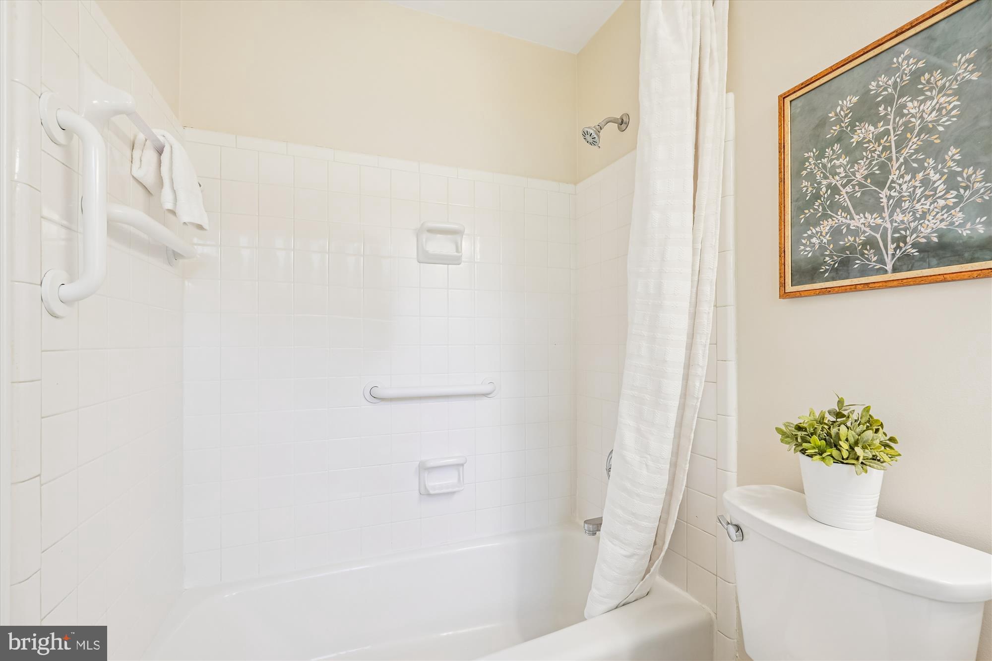 4605 SUNFLOWER DRIVE