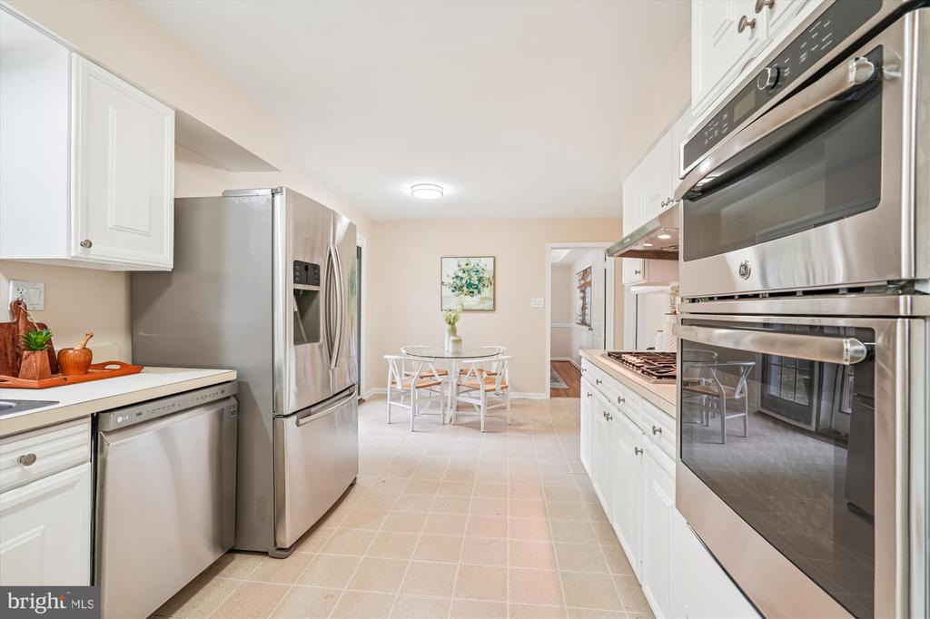 4605 SUNFLOWER DRIVE