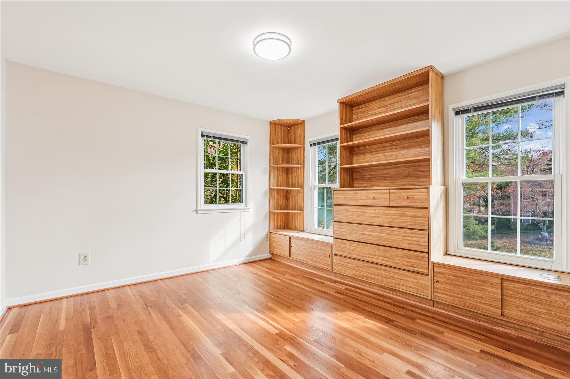 4605 SUNFLOWER DRIVE