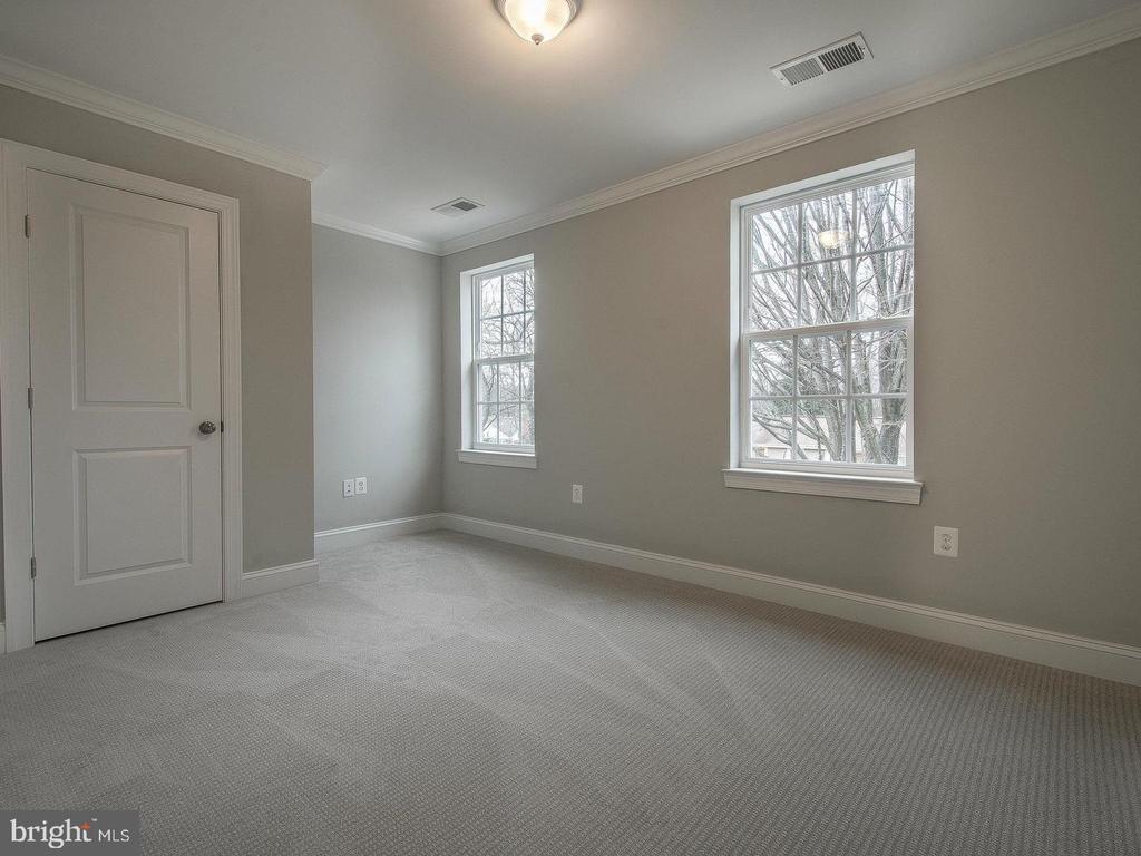 9919 MAYFIELD DRIVE