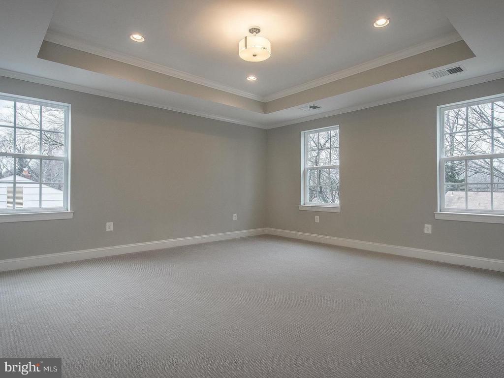 9919 MAYFIELD DRIVE