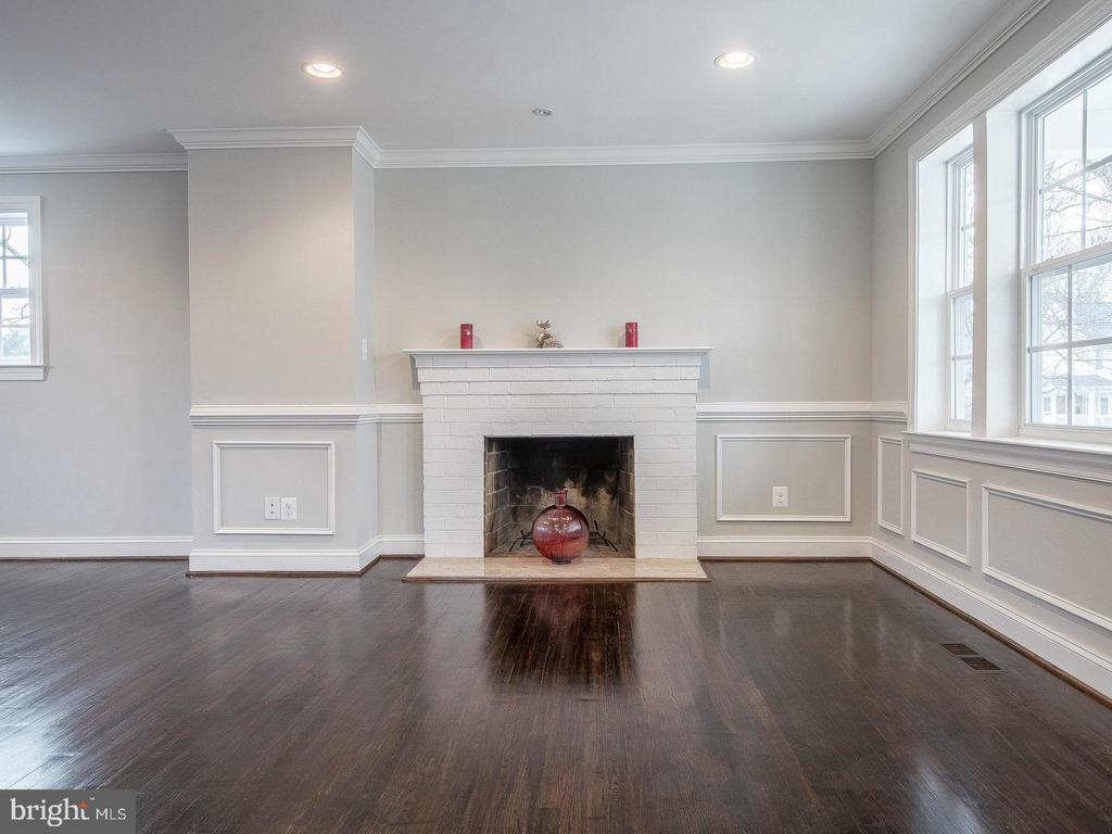 9919 MAYFIELD DRIVE