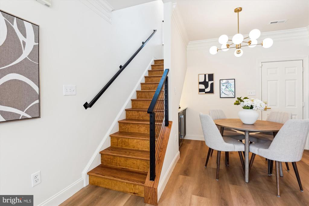 604 HIGHLAND RIDGE AVENUE 100