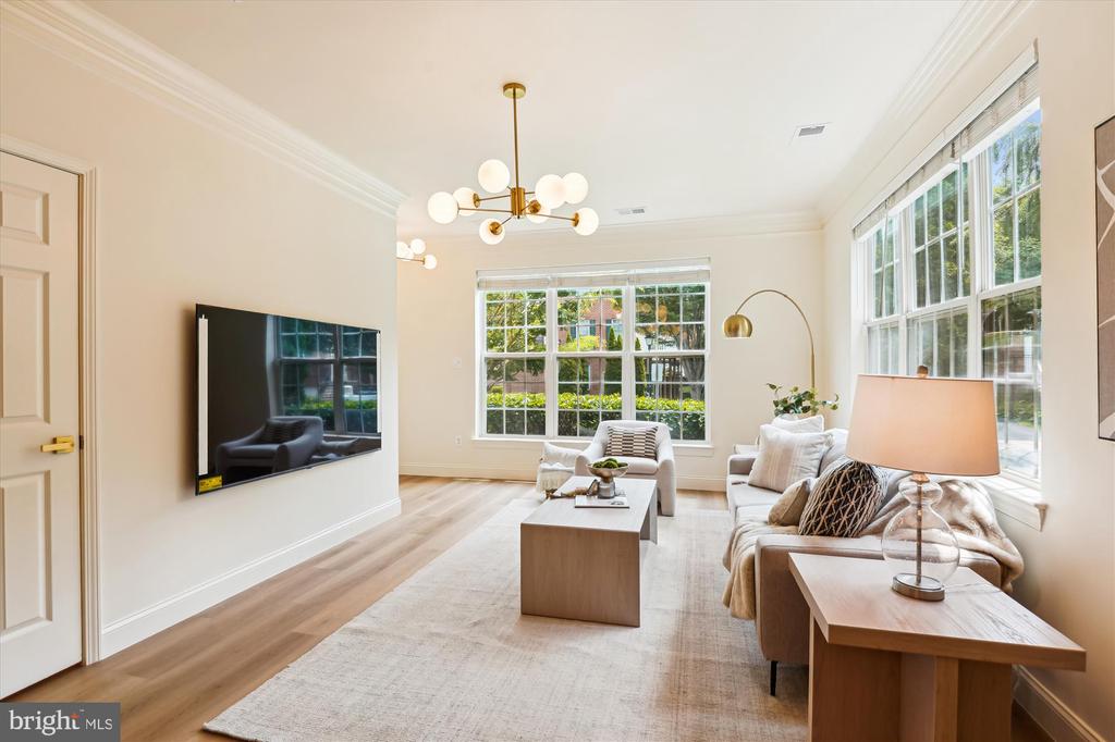 604 HIGHLAND RIDGE AVENUE 100