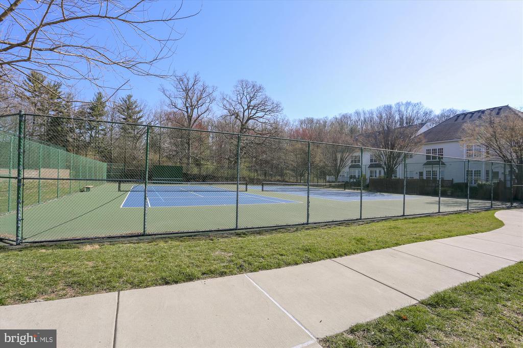 604 HIGHLAND RIDGE AVENUE 100
