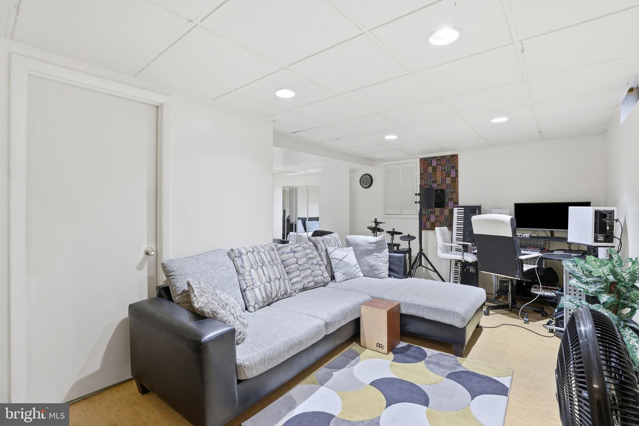 13901 VALLEYFIELD DRIVE