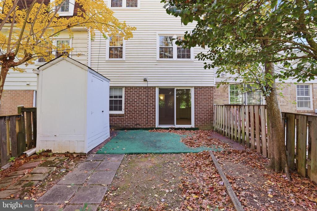 5 HYACINTH COURT 7-3
