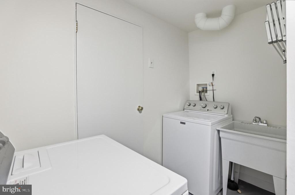 5 HYACINTH COURT 7-3