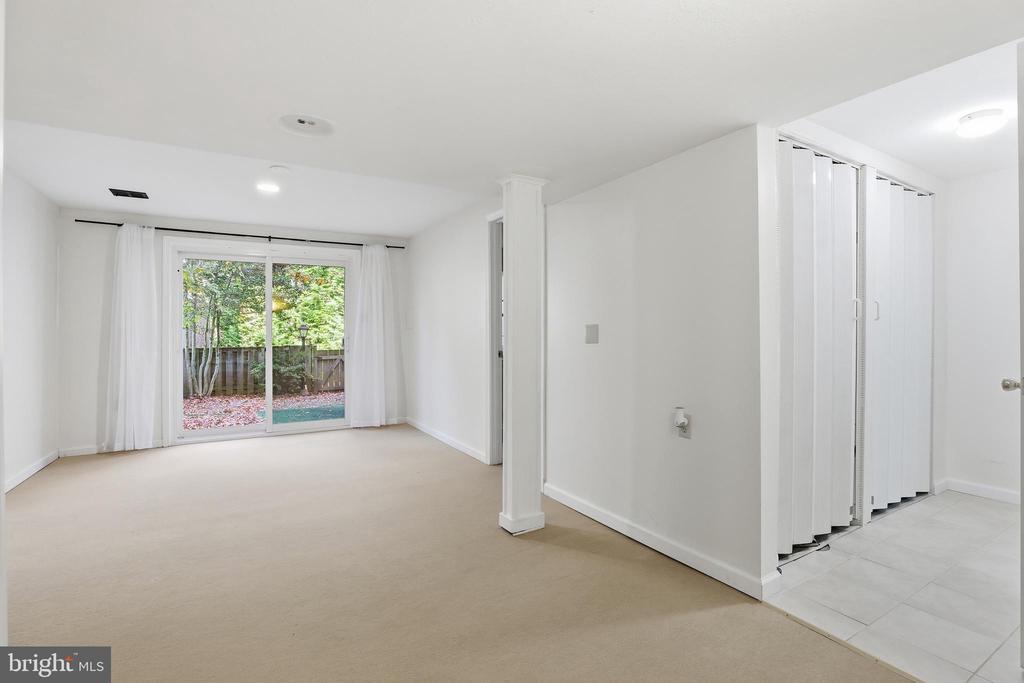 5 HYACINTH COURT 7-3
