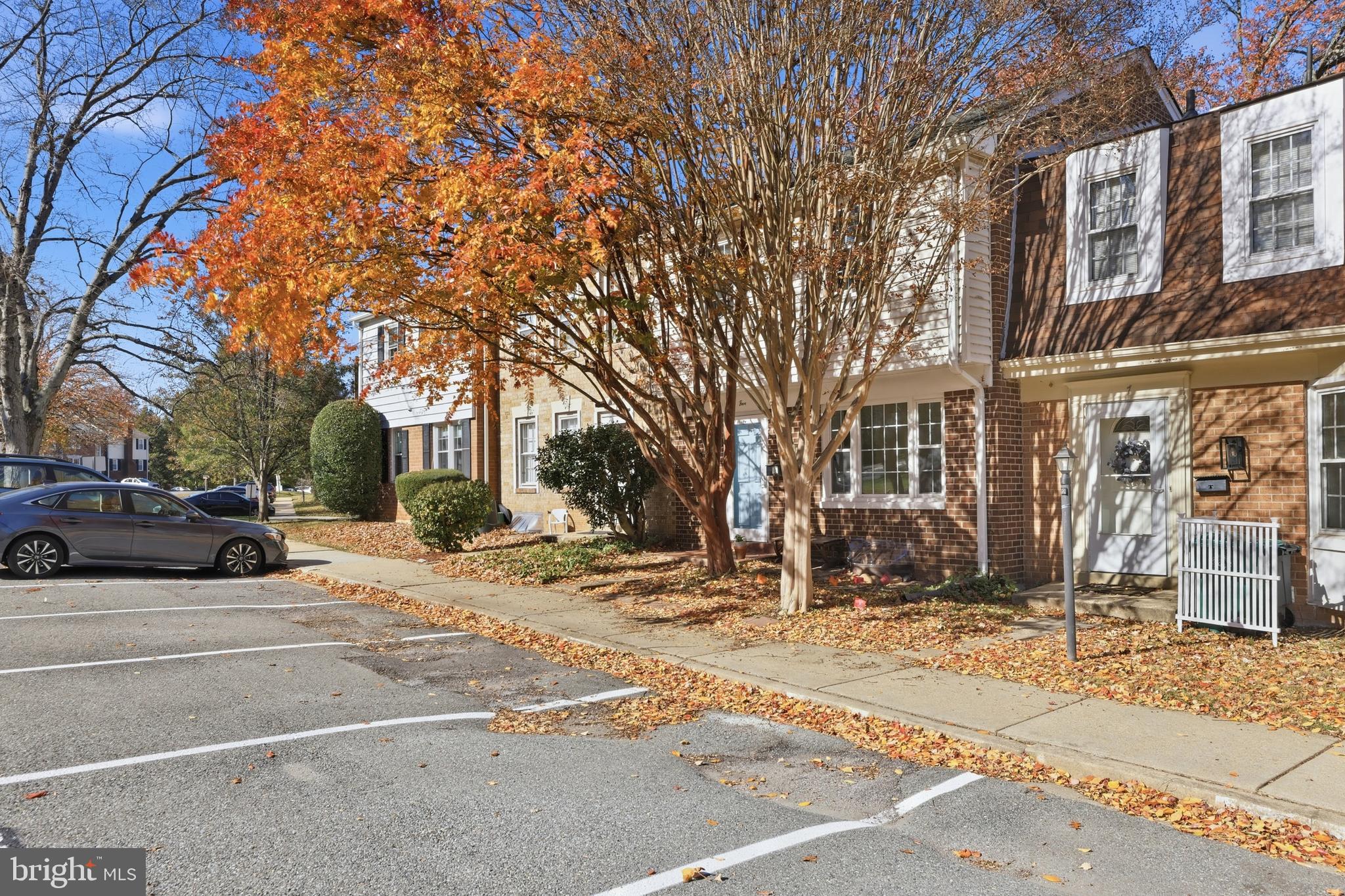 5 HYACINTH COURT 7-3