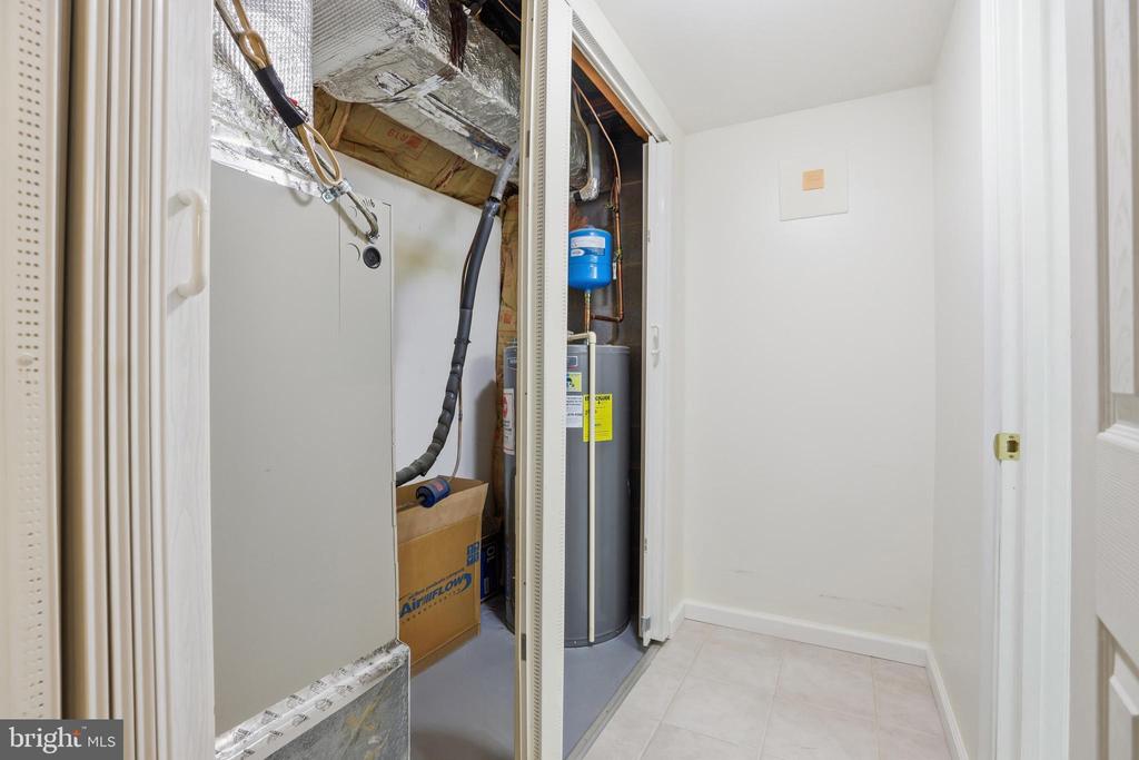 5 HYACINTH COURT 7-3