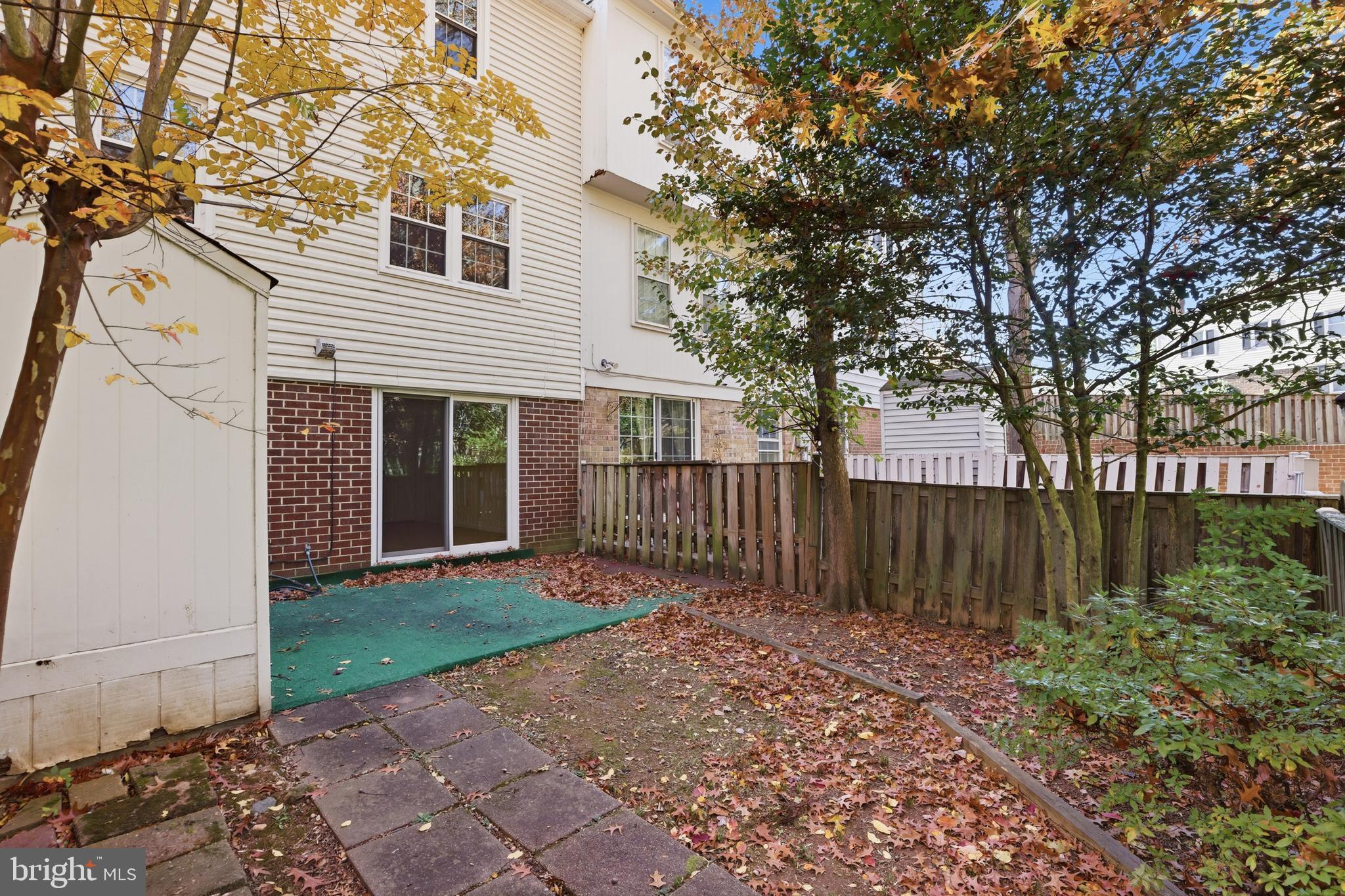 5 HYACINTH COURT 7-3