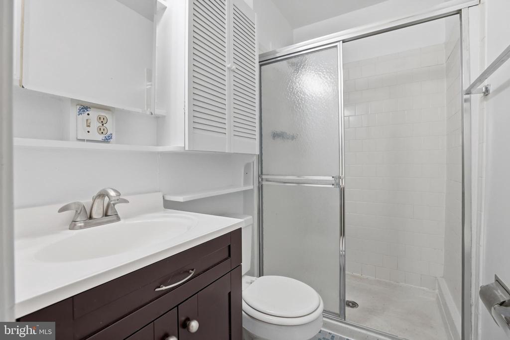 5 HYACINTH COURT 7-3