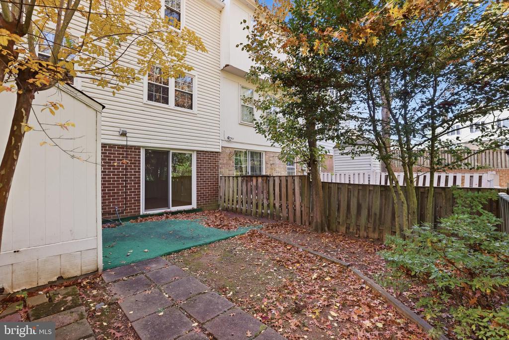 5 HYACINTH COURT 7-3