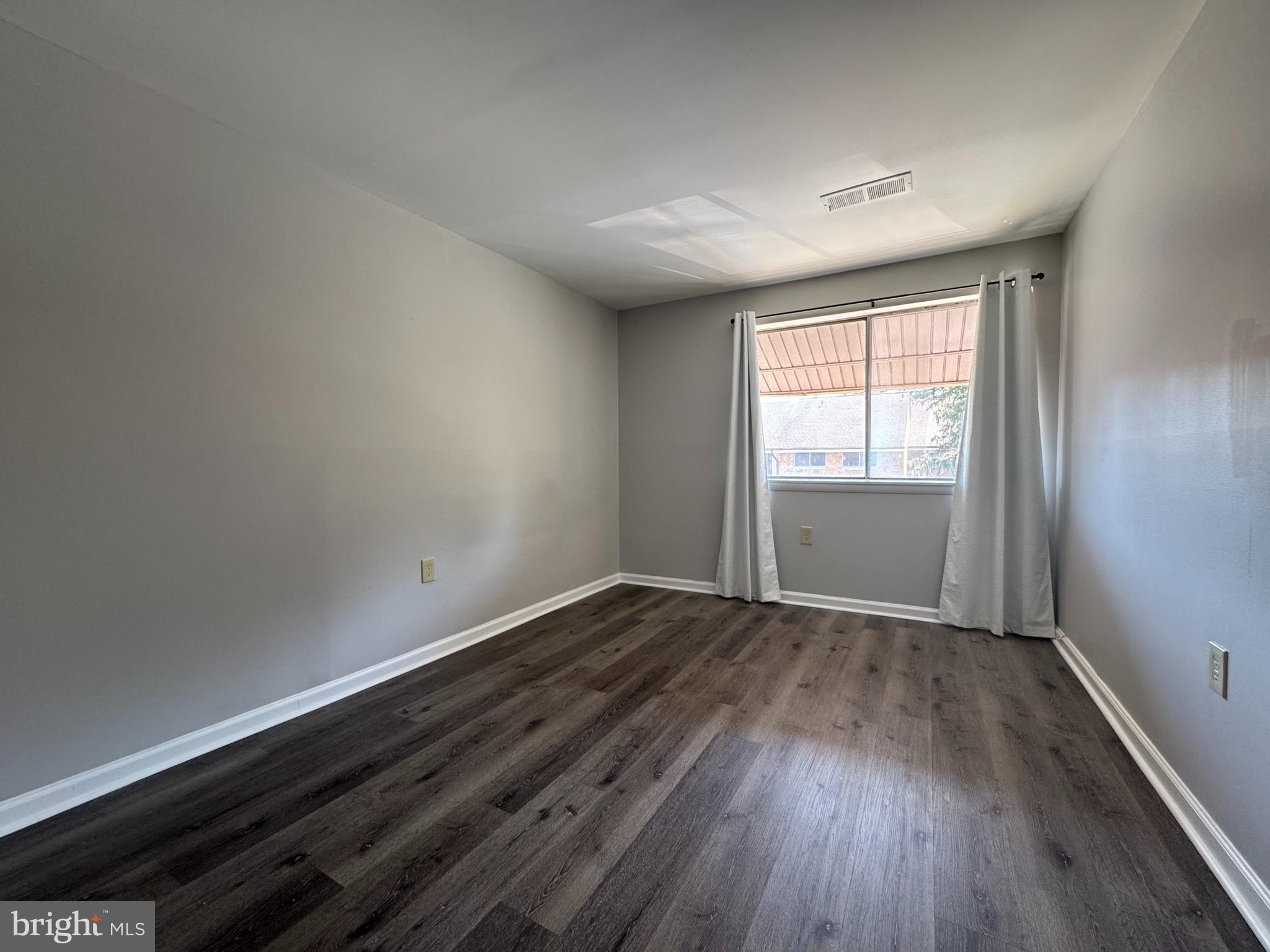 18616 WALKERS CHOICE ROAD 18616