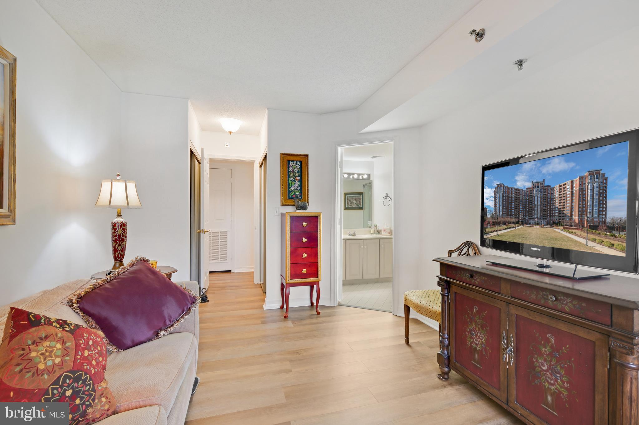 5809 NICHOLSON LANE 306