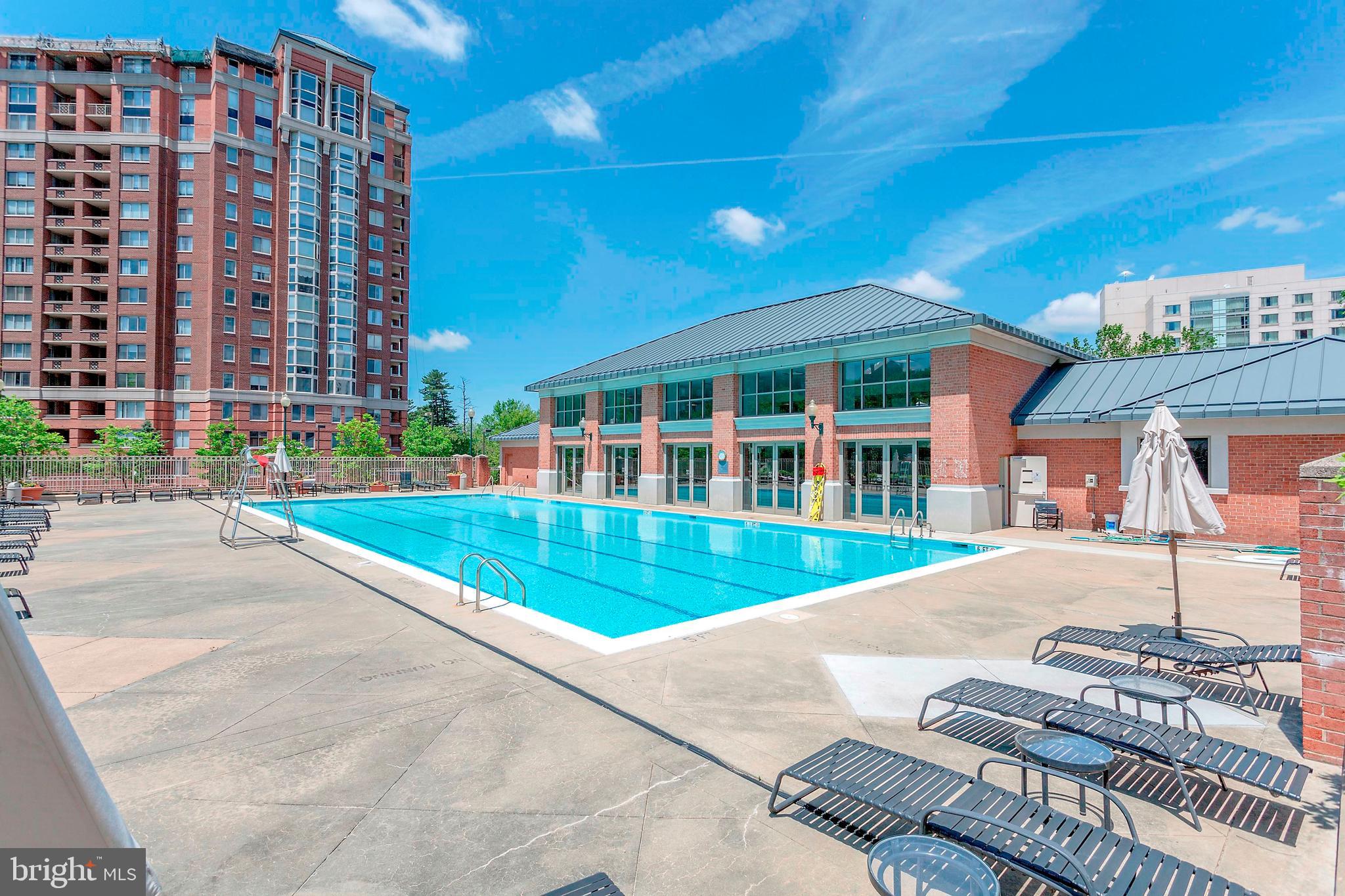 5809 NICHOLSON LANE 306