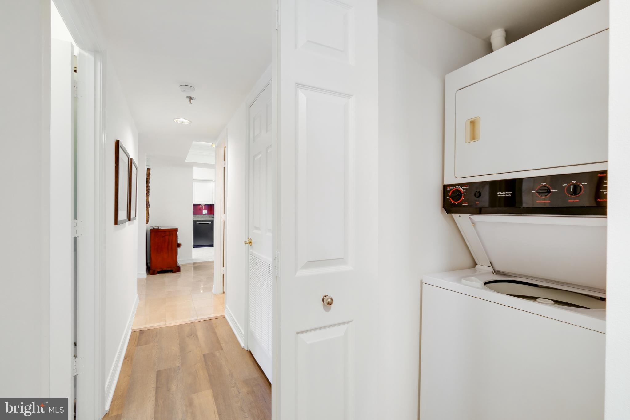 5809 NICHOLSON LANE 306