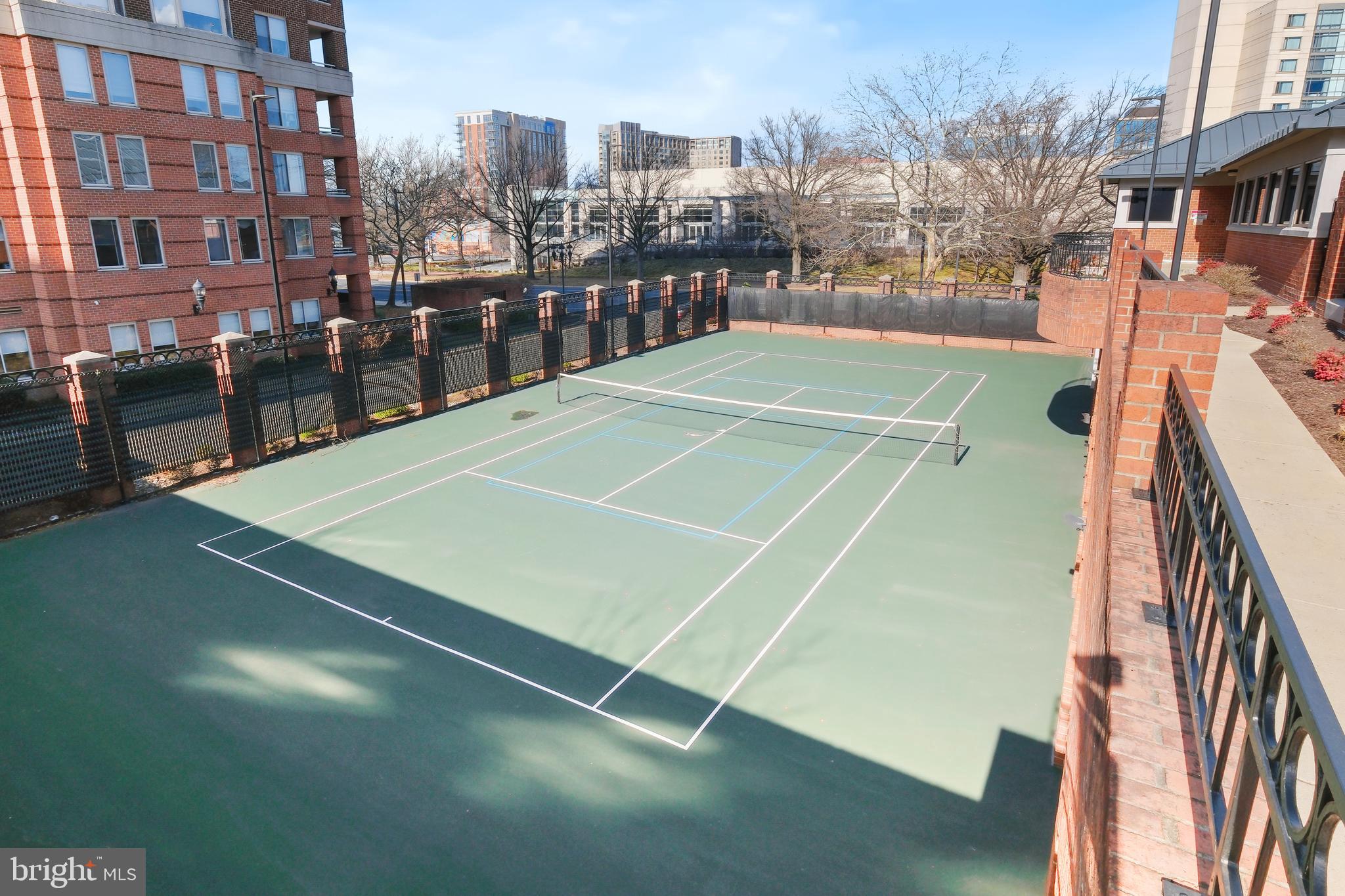 5809 NICHOLSON LANE 306