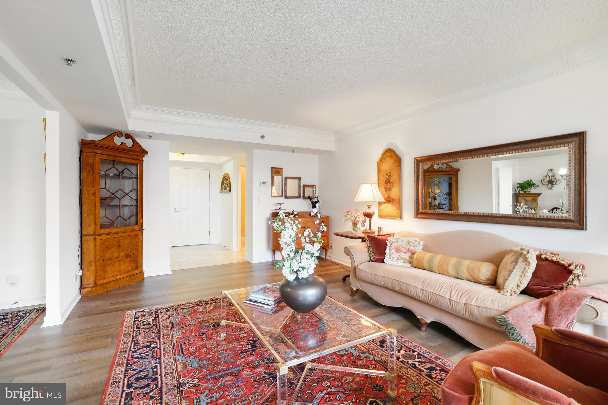 5809 NICHOLSON LANE 306