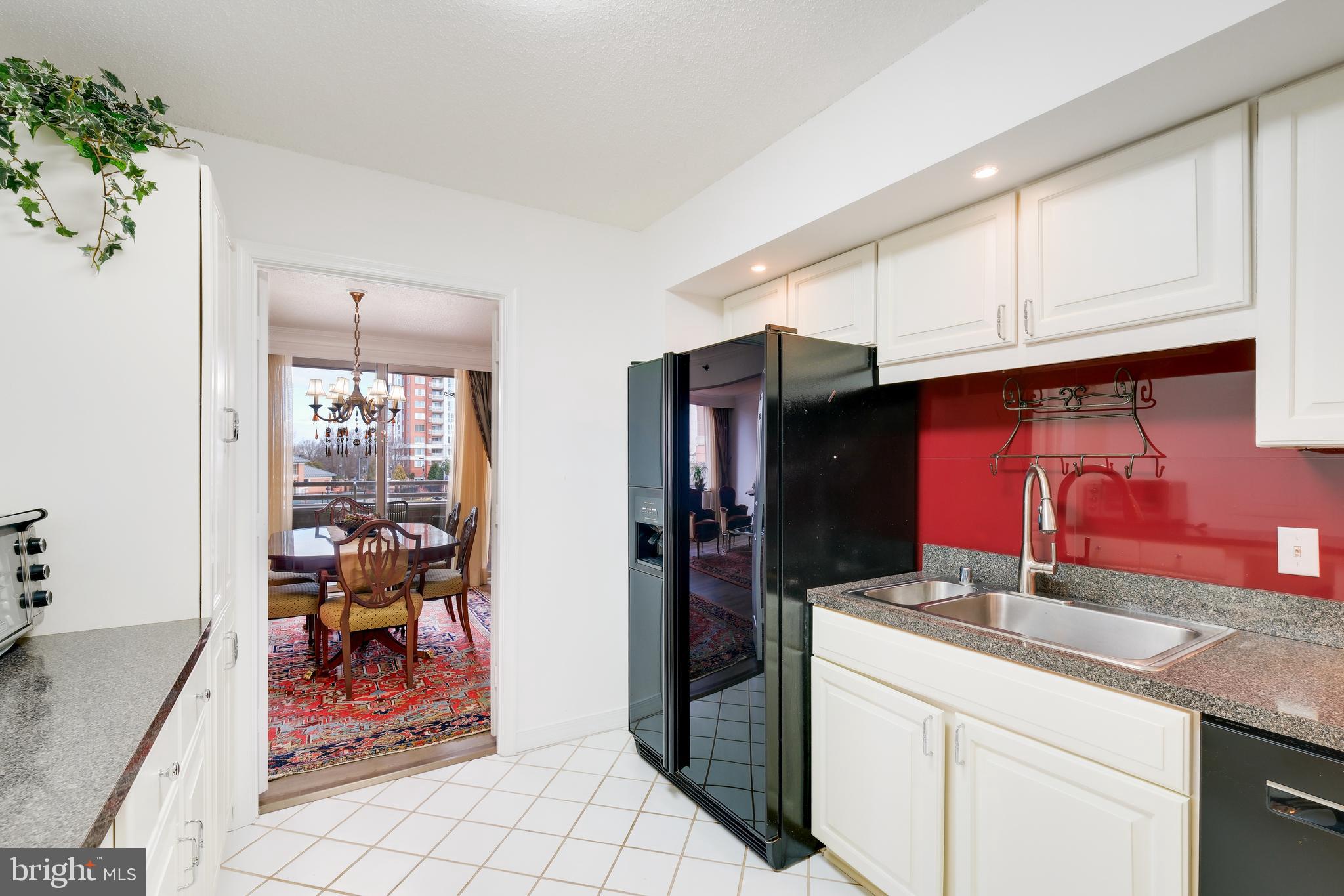 5809 NICHOLSON LANE 306