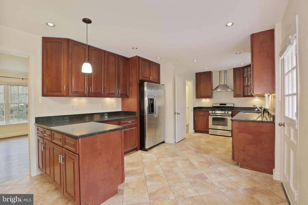 11017 MARCLIFF ROAD
