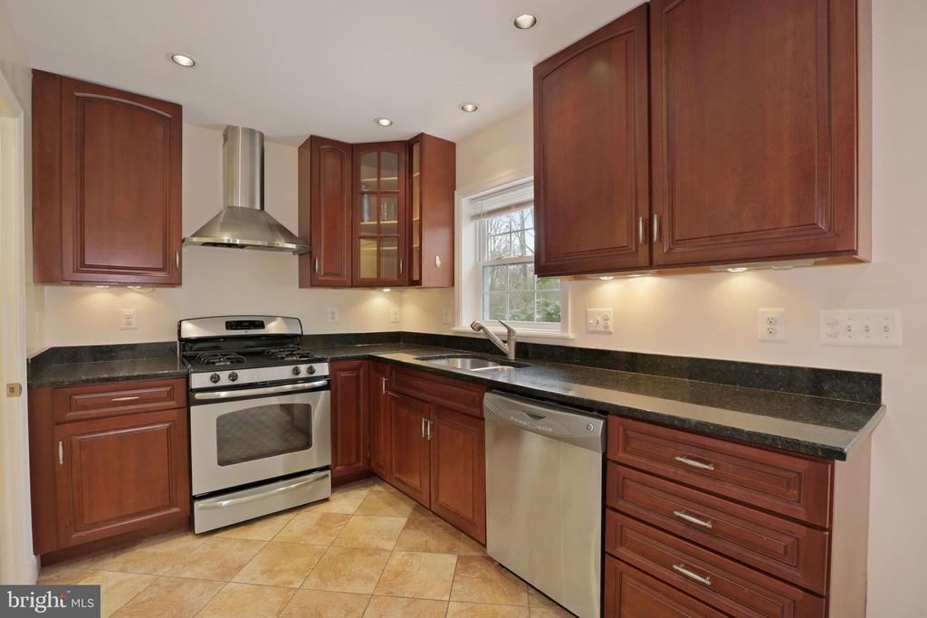 11017 MARCLIFF ROAD