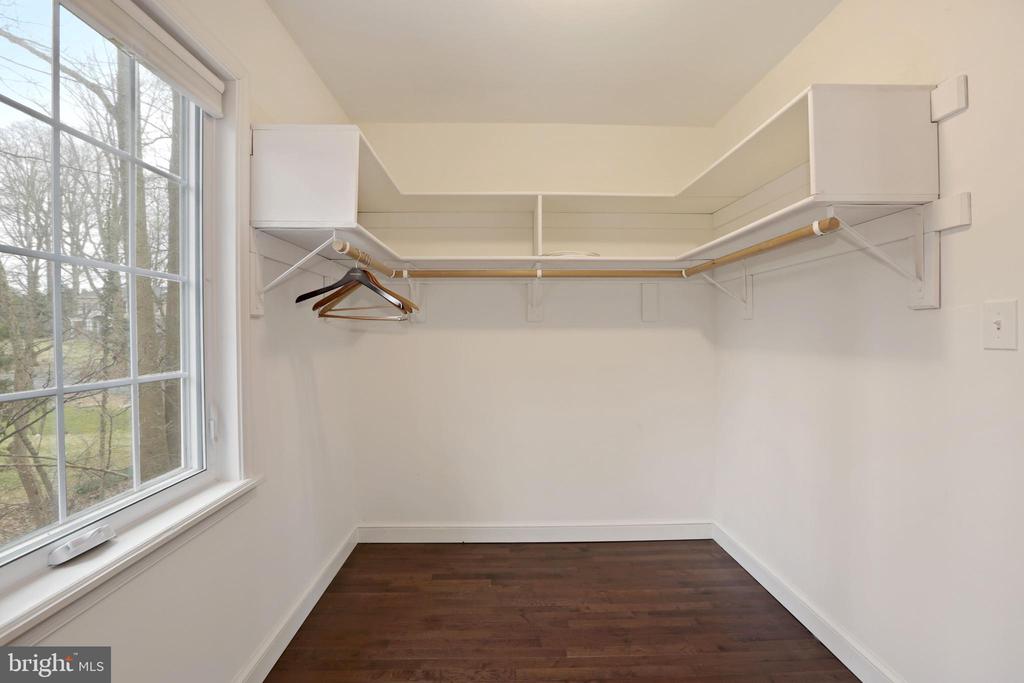 11017 MARCLIFF ROAD