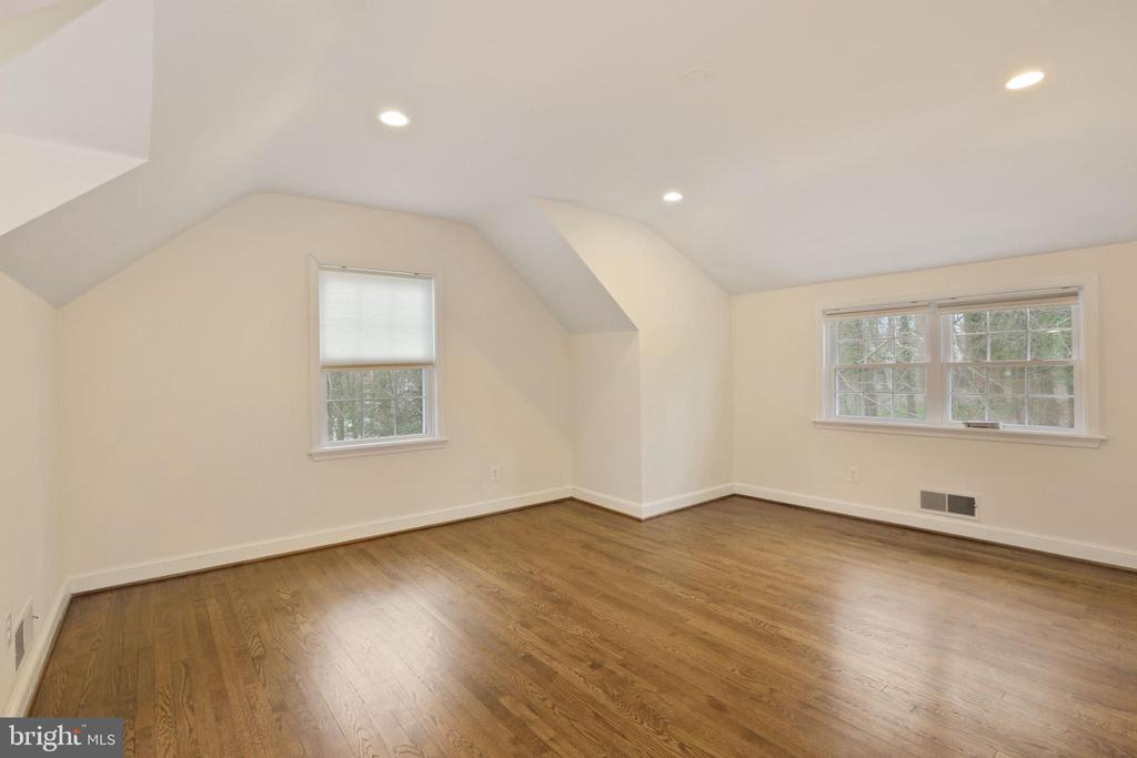 11017 MARCLIFF ROAD