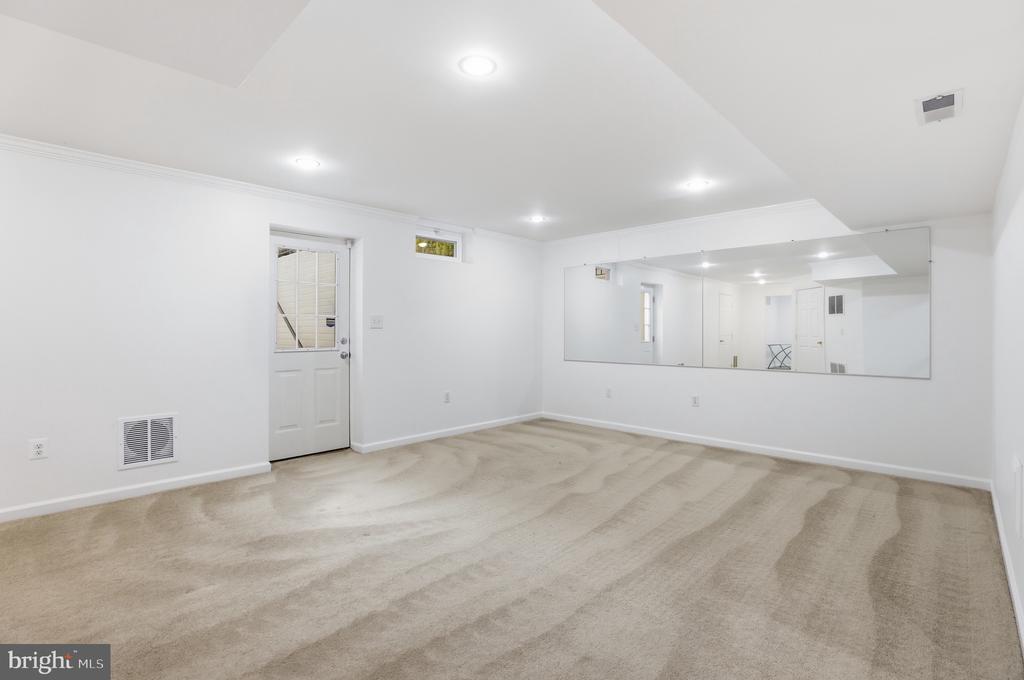 13222 MAPLECREST DRIVE