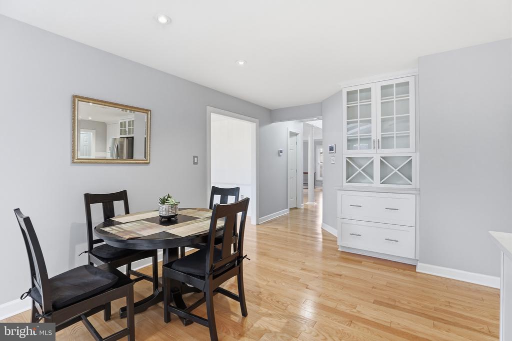 13222 MAPLECREST DRIVE