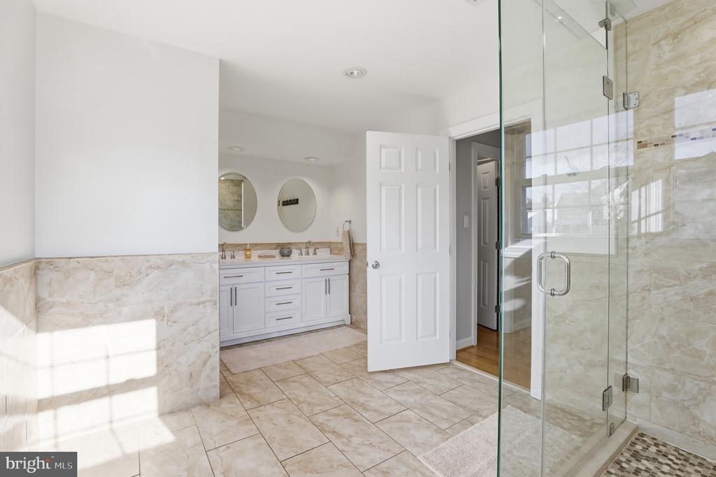 13222 MAPLECREST DRIVE