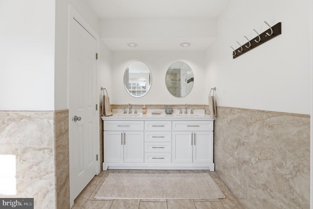 13222 MAPLECREST DRIVE