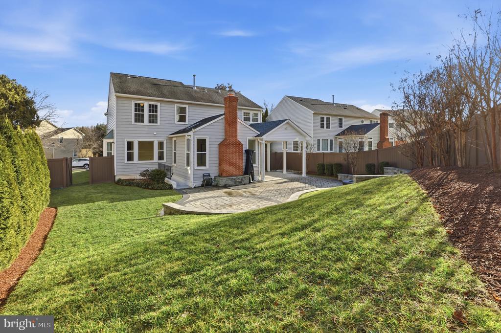 13222 MAPLECREST DRIVE