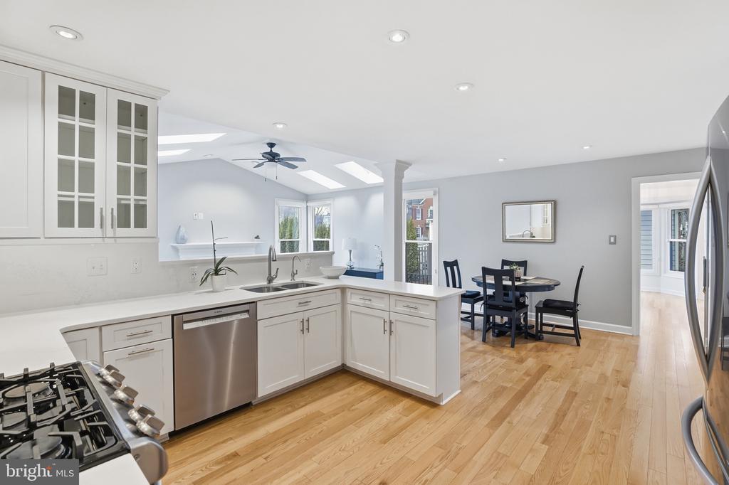 13222 MAPLECREST DRIVE