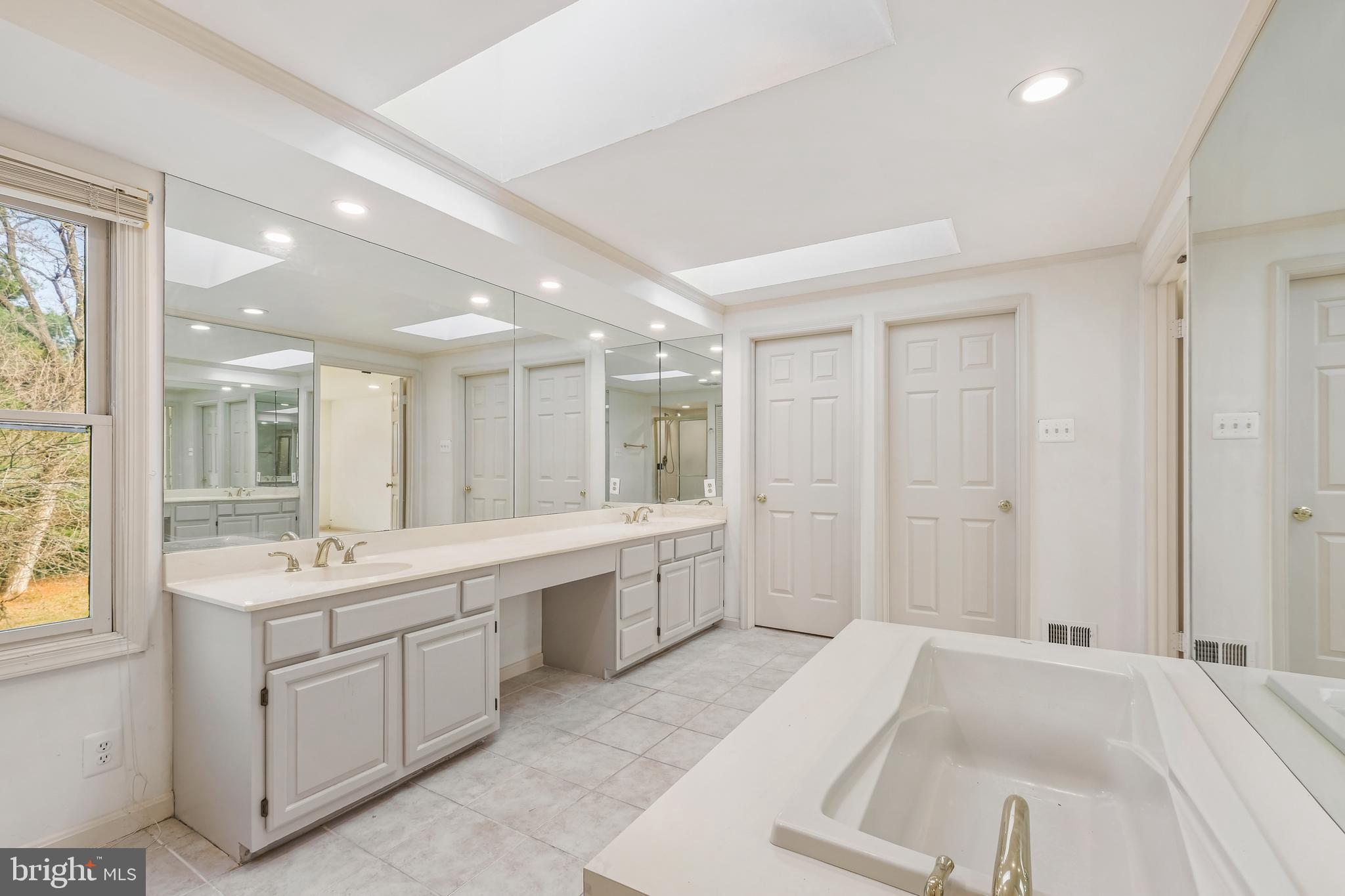 13905 HUXLEY COVE COURT