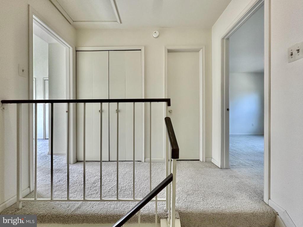 3824 SWAN HOUSE COURT