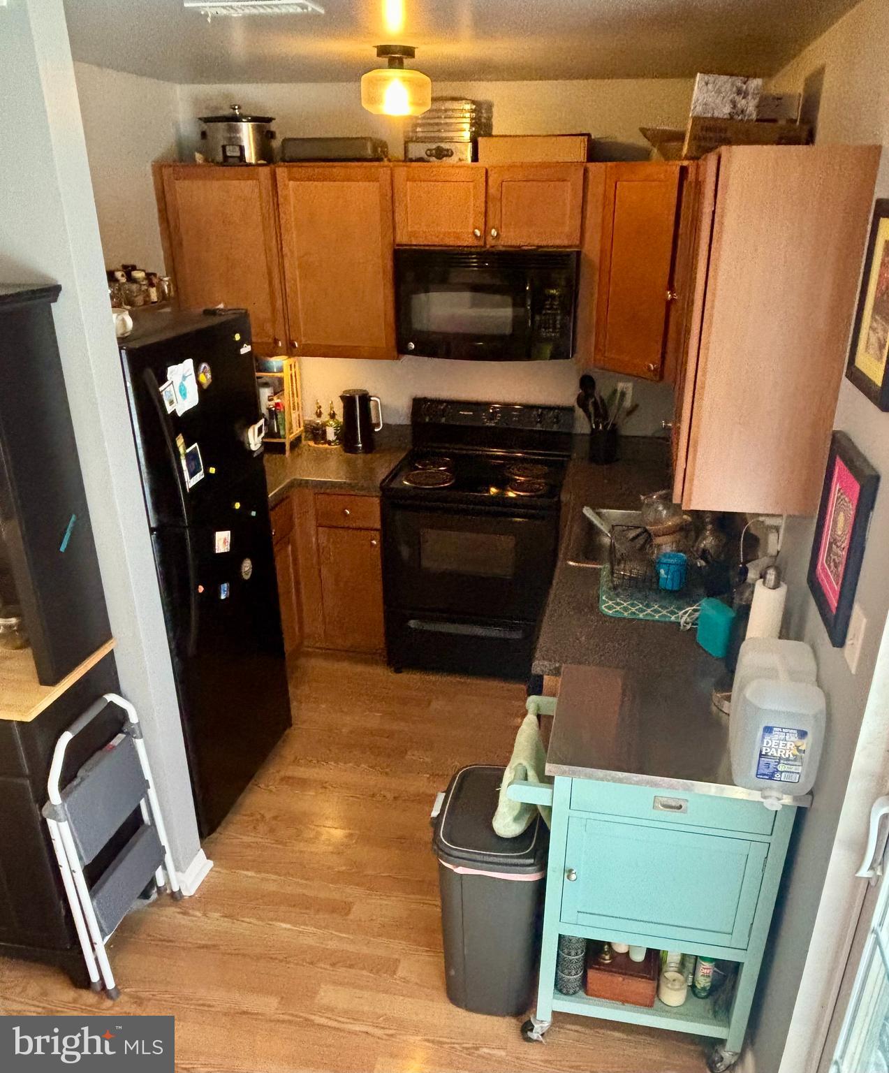 40 STONEY POINT COURT