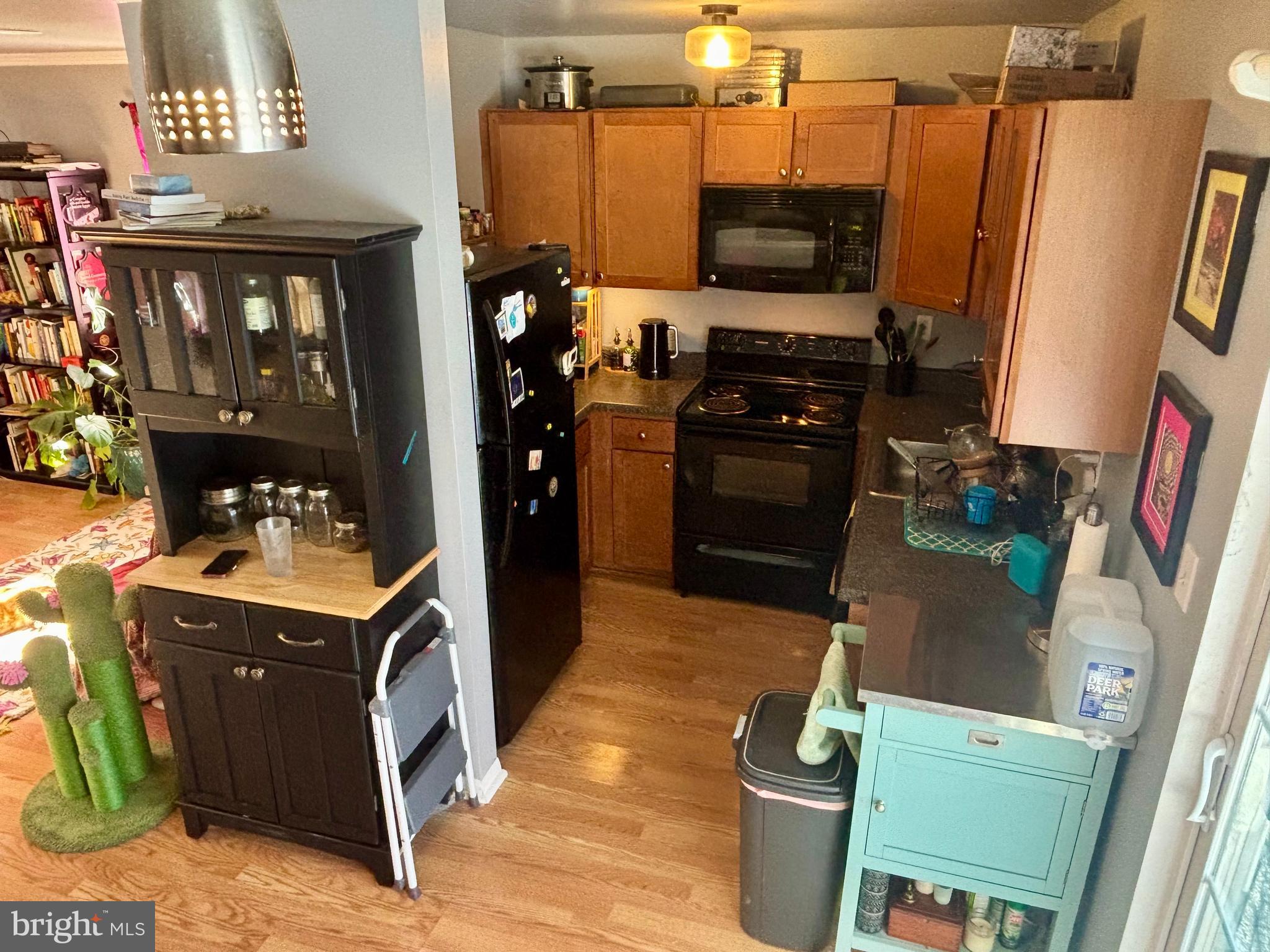 40 STONEY POINT COURT