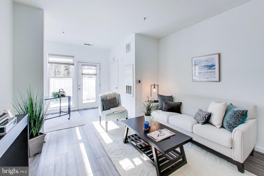8045 NEWELL STREET 121