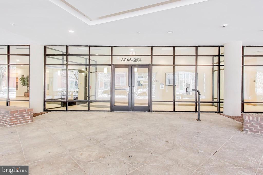 8045 NEWELL STREET 121
