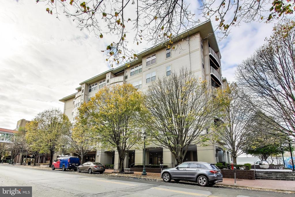 8045 NEWELL STREET 121