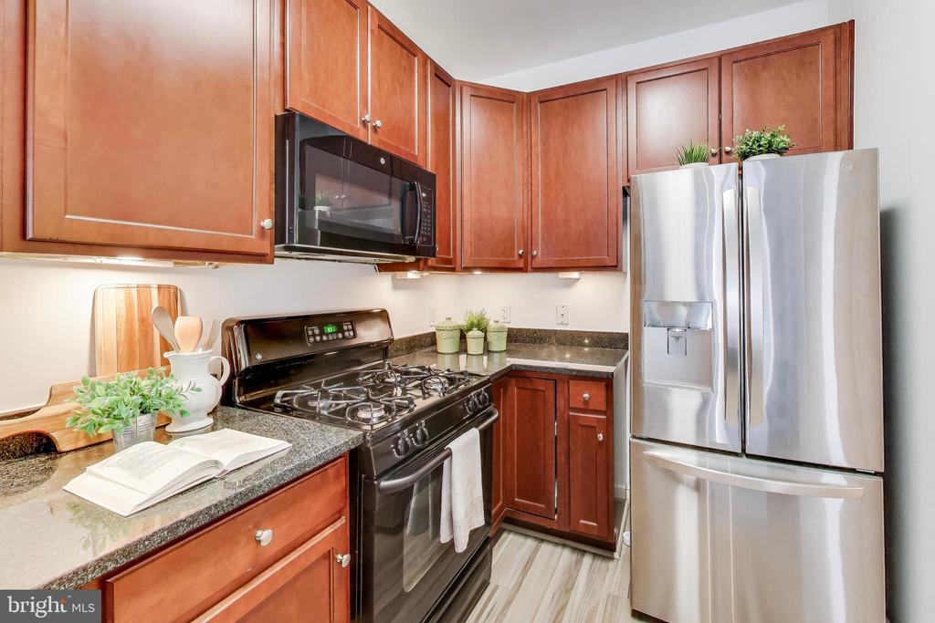 8045 NEWELL STREET 121