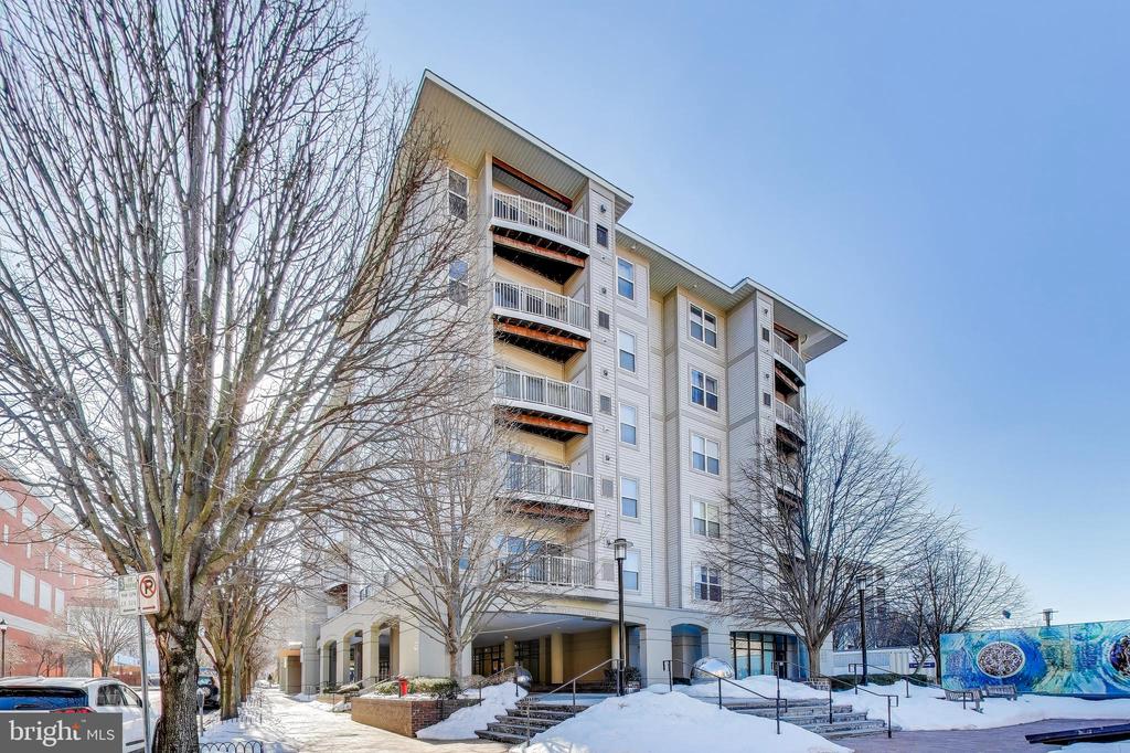 8045 NEWELL STREET 121