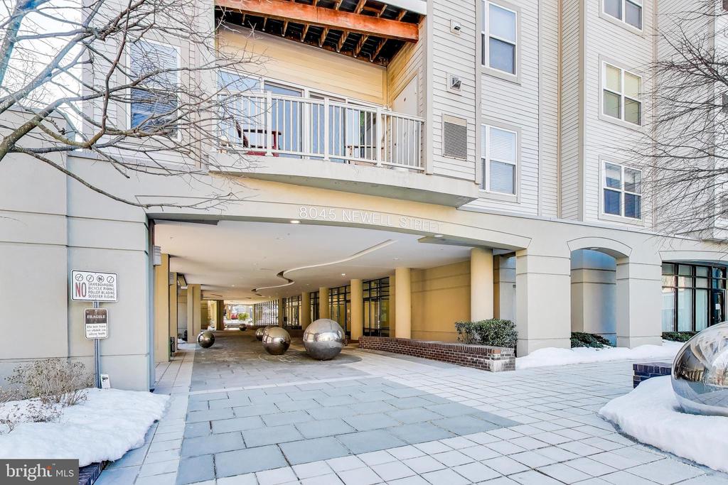 8045 NEWELL STREET 121